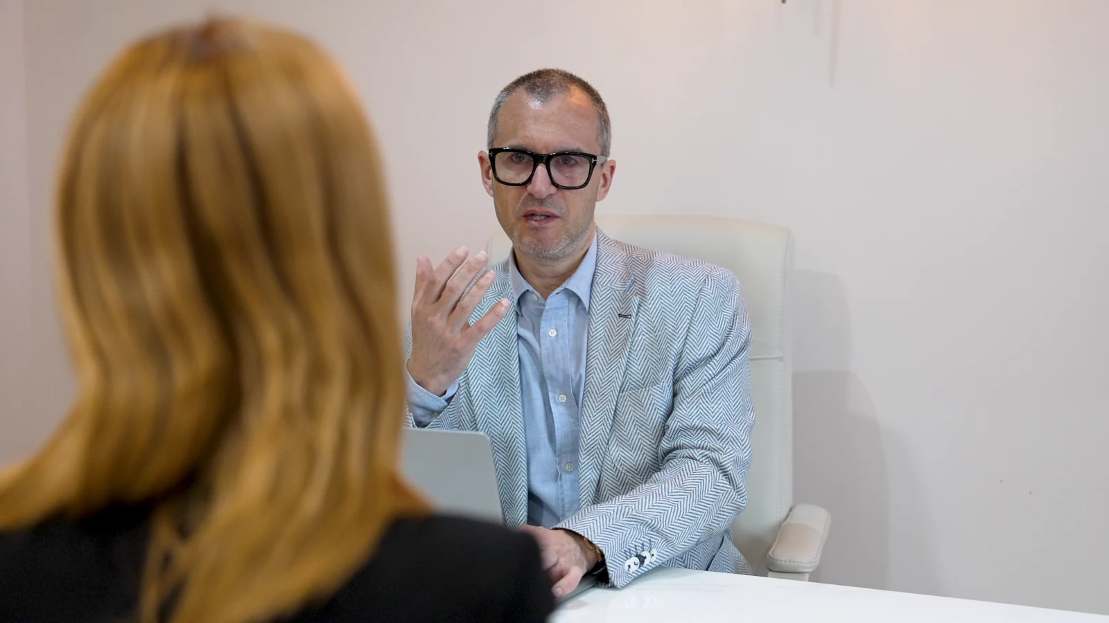 Consultant discussing treatment options with a patient